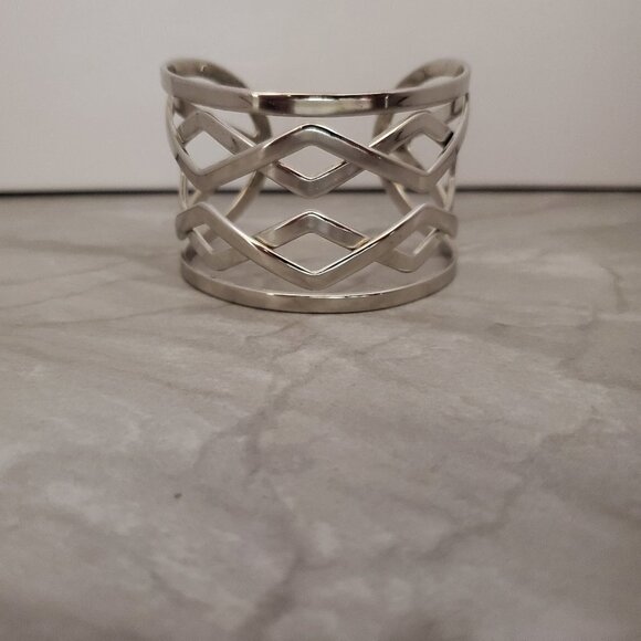✨ Lia Sofia Silver Cuff Bracelet ✨ - Picture 1 of 8